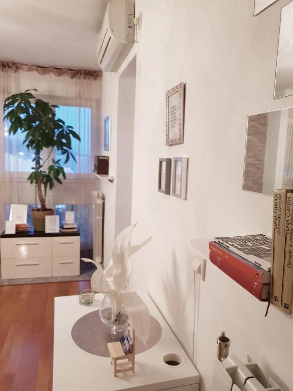 Maris Apartment *