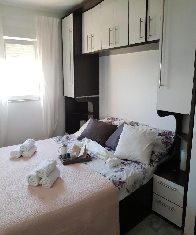 Maris Apartment *